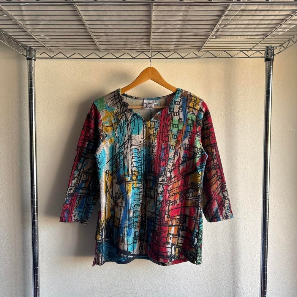 Parsley & Sage multicolor abstract cityscape sketch print 3/4 sleeve v-neck